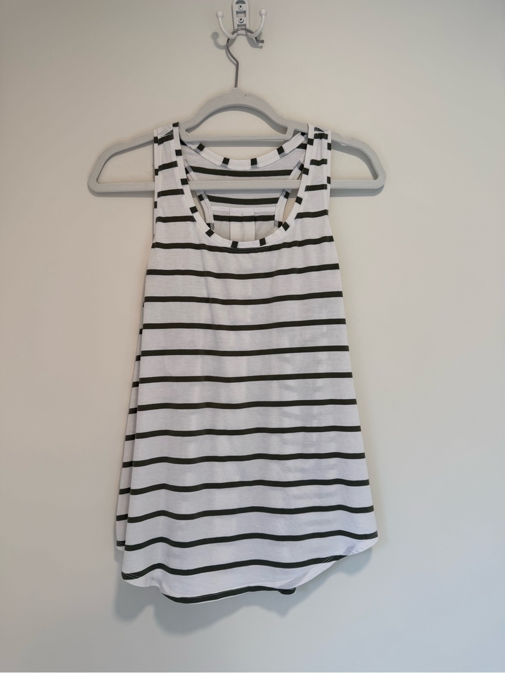 lululemon athletica Love Tank Top with stripes, size 10